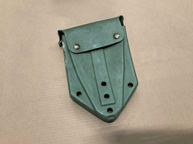 Intrenching tool carrier (5x)