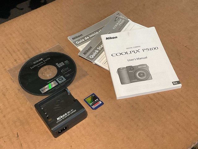 Nikon Coolpix P5100 Verschillende accessoires