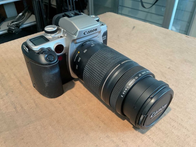 Canon EOS Elan II Fotocamera set in koffer