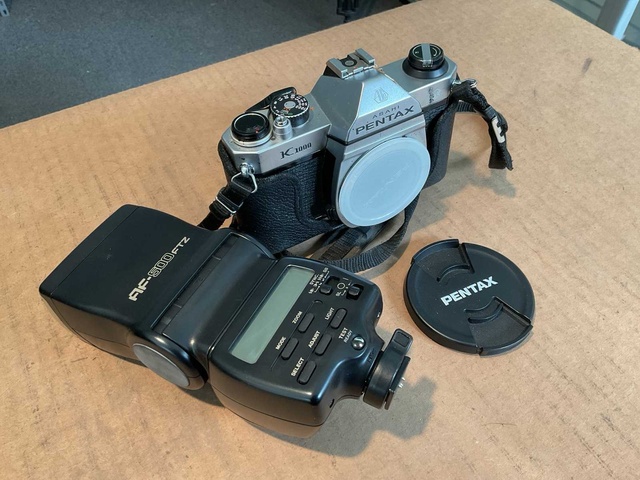 Pentax K 1000 Fotocamera set in tas