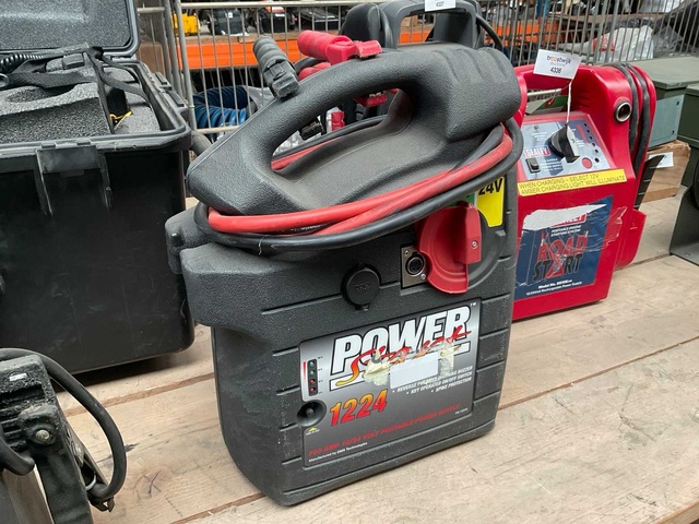 DMS 1224 Acculader