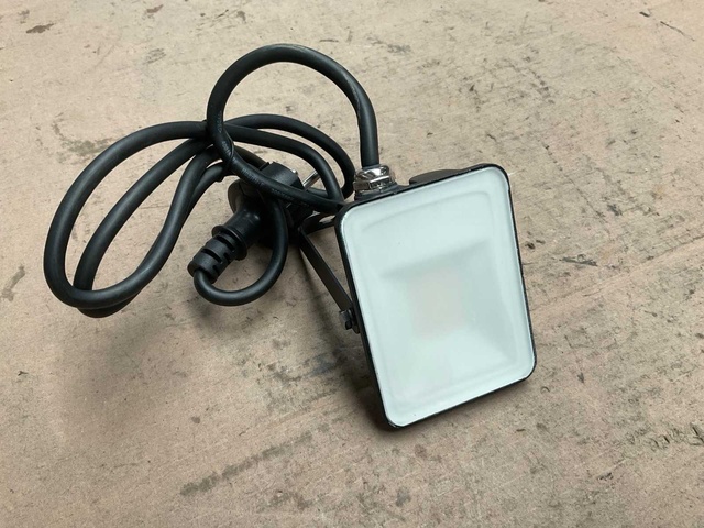 Fluxon LB10F Schijnwerper