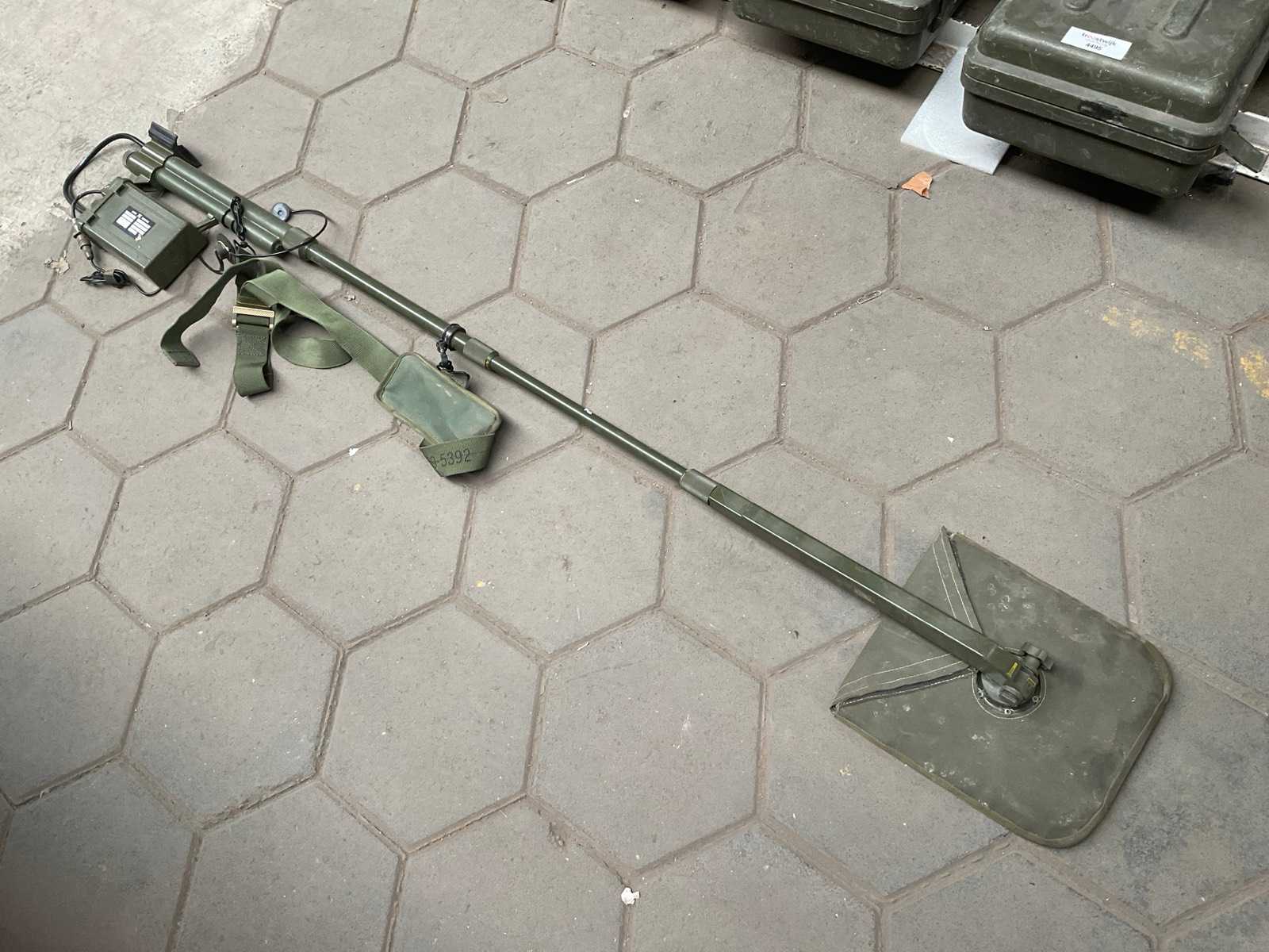Mine detector