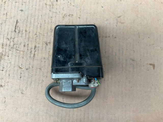 Condor MDR 5/5 Drukschakelaar