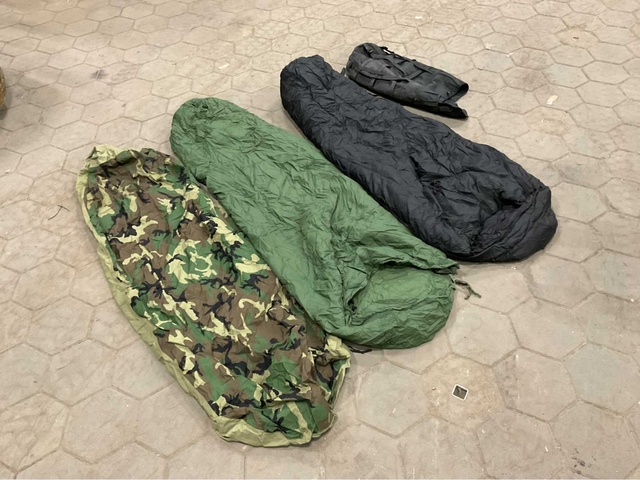 Modular sleeping bag system