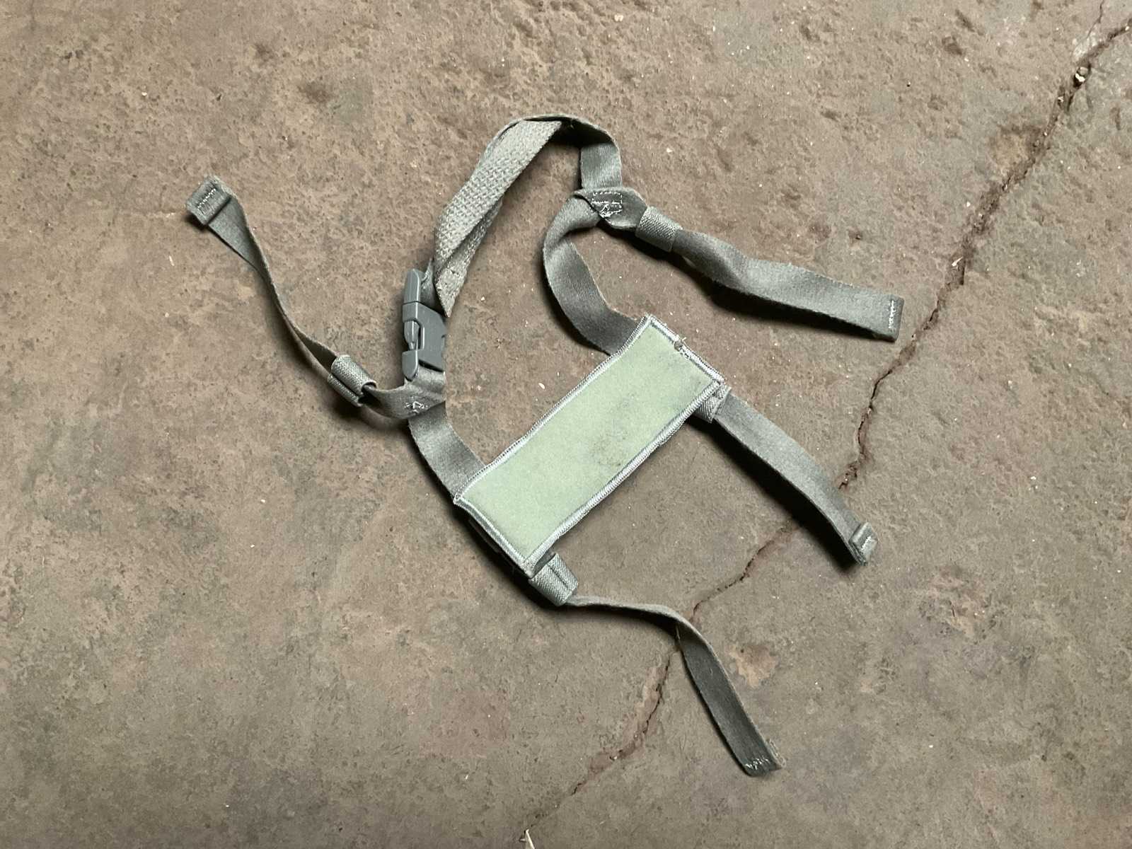 Chin strap (2000x)