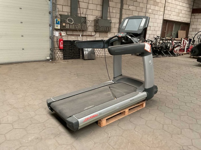 Life Fitness 95T Loopband