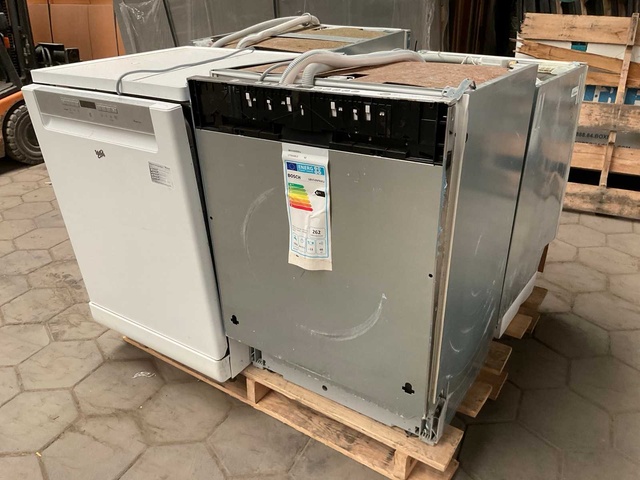 Vaatwasser 2x Bosch, 1x Whirlpool, 1x onbekens (4x)