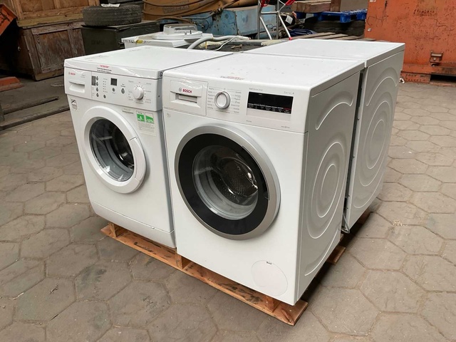 Wasmachines 2x Bosch, Wasdroger 1x Siemens, Vaatwasser 1x Siemens (4x)