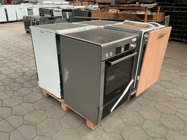 1X Siemens fornuis, 1x amica fornuis, 1x Bosch fornuis, 1 x Bosch vaatwasser (4x)