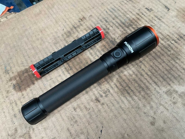 Fluxon FL50B Zaklamp