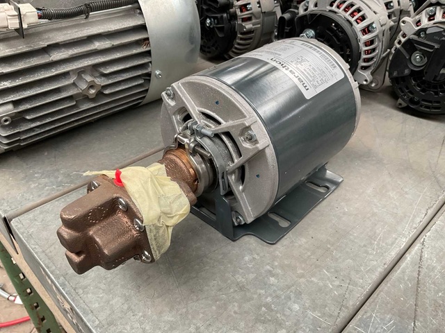 Fuel carbonator pomp