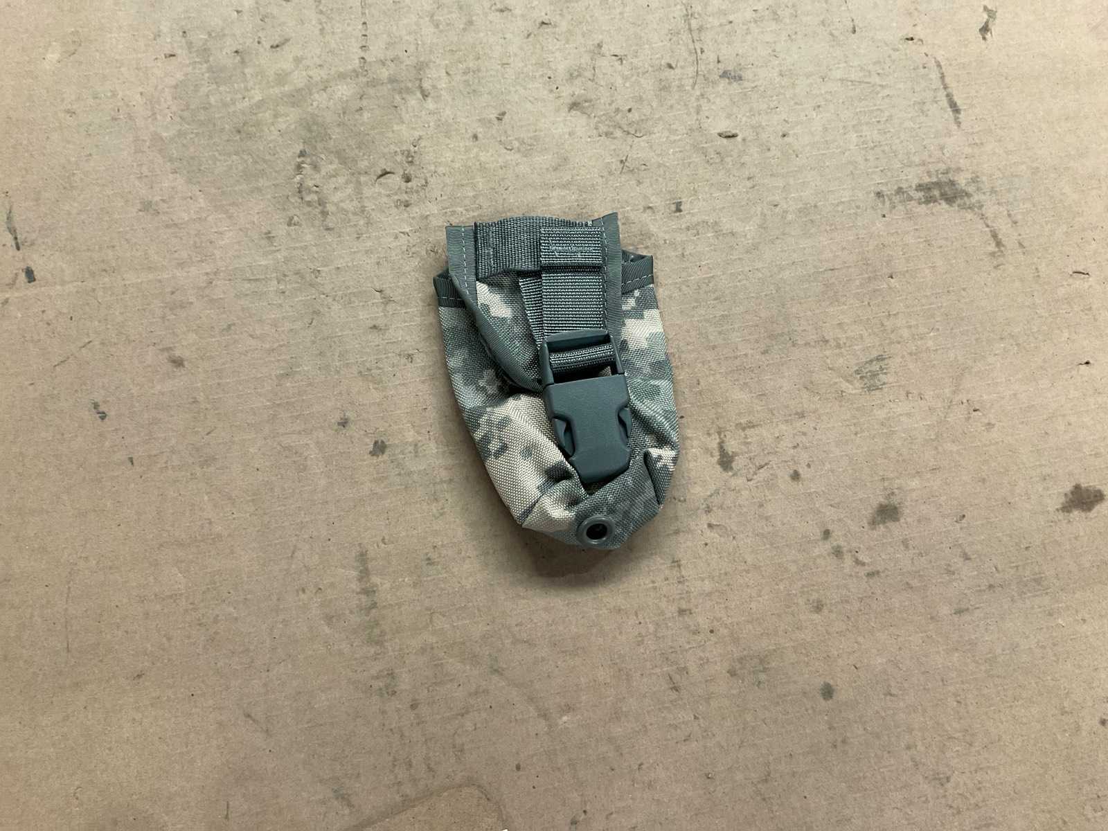 Hand grenade pouch UCP (10x)