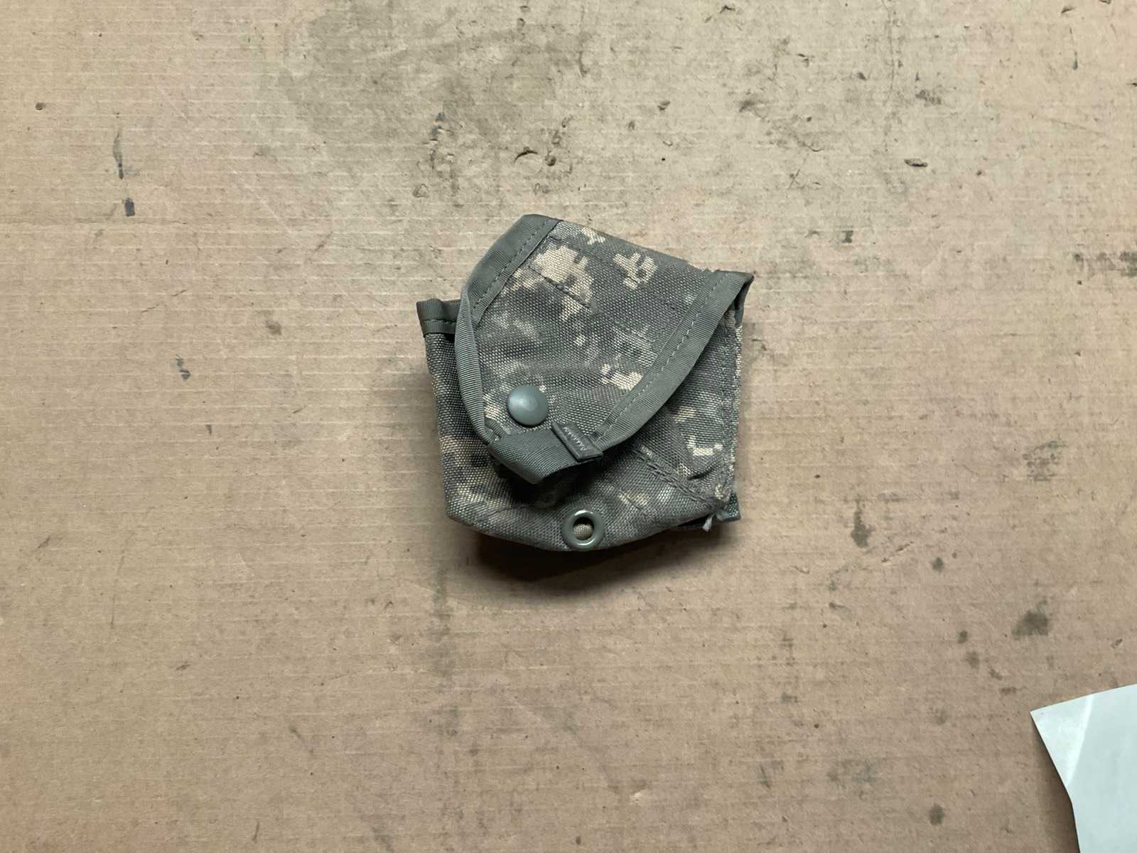 Hand grenade pouch UCP (27x)