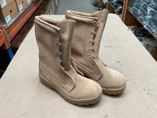 BelleVille Size; 5W Safety army boot