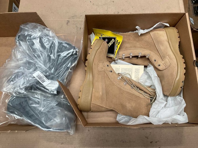 BelleVille Size; 4.0R Safety army boot