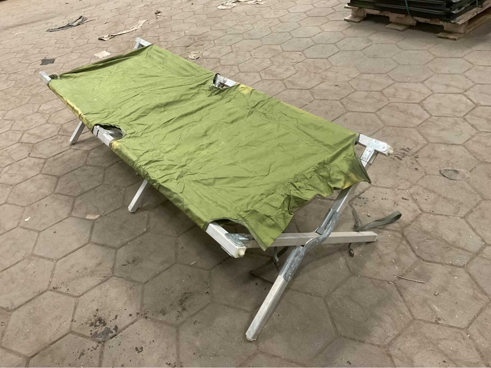 Folding cot (40x)
