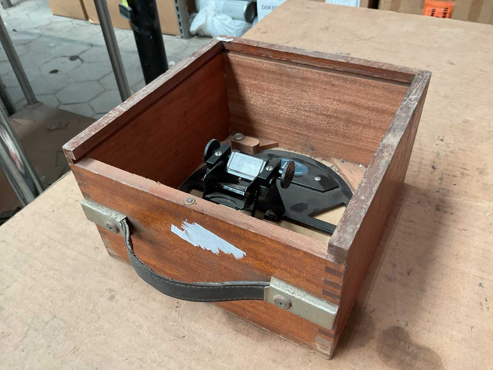John Lilley & Gillie LTD Azimut-leesinstrument.