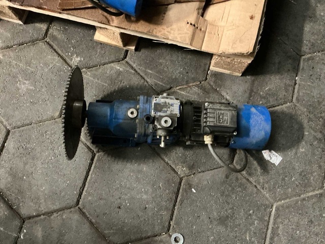 Elektromotor met wormwielreductor