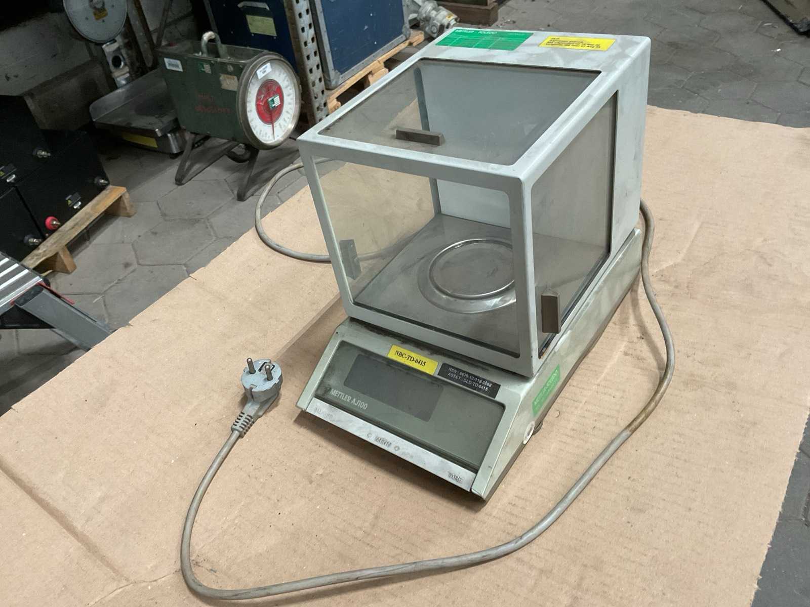 Mettler AJ100L Weegschaal
