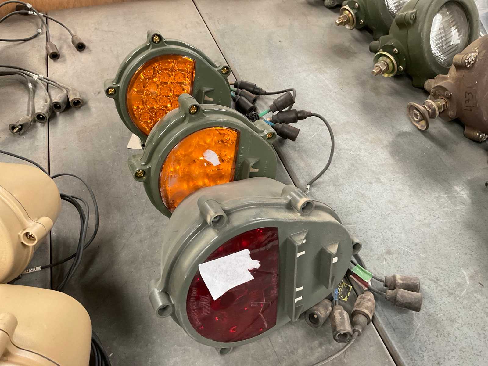 Military taillight (3x)