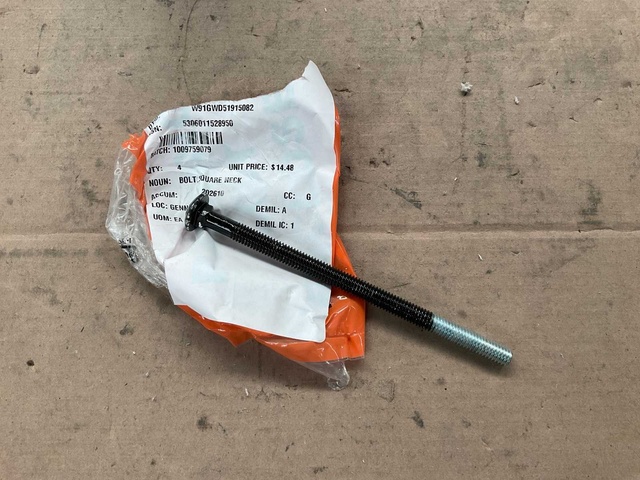 Square neck bolt (30x)