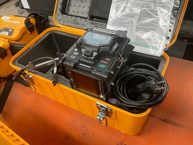 Fujikura FSM-60S Fusion splicer