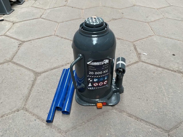 Mammuth BJ20H Garagekrik