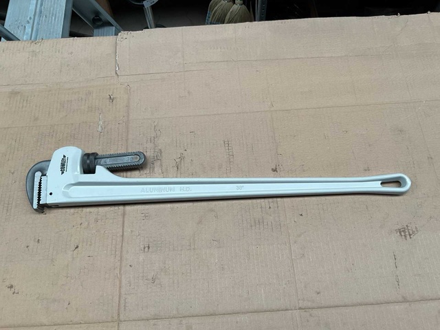 Cowley industries 36” Pijptang