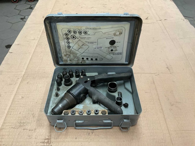 Rivet kit