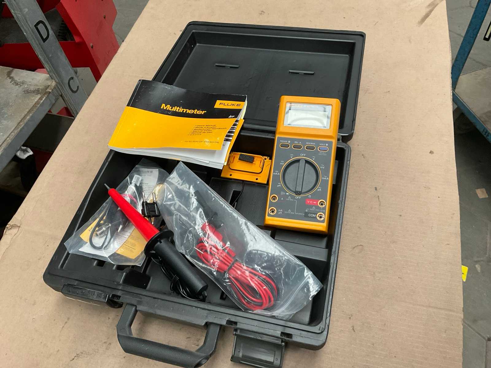 Fluke 27 Multimeter