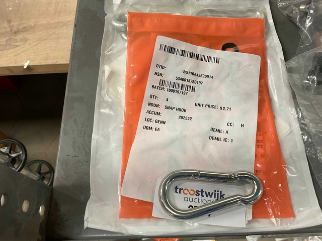 Snap hook (4x)