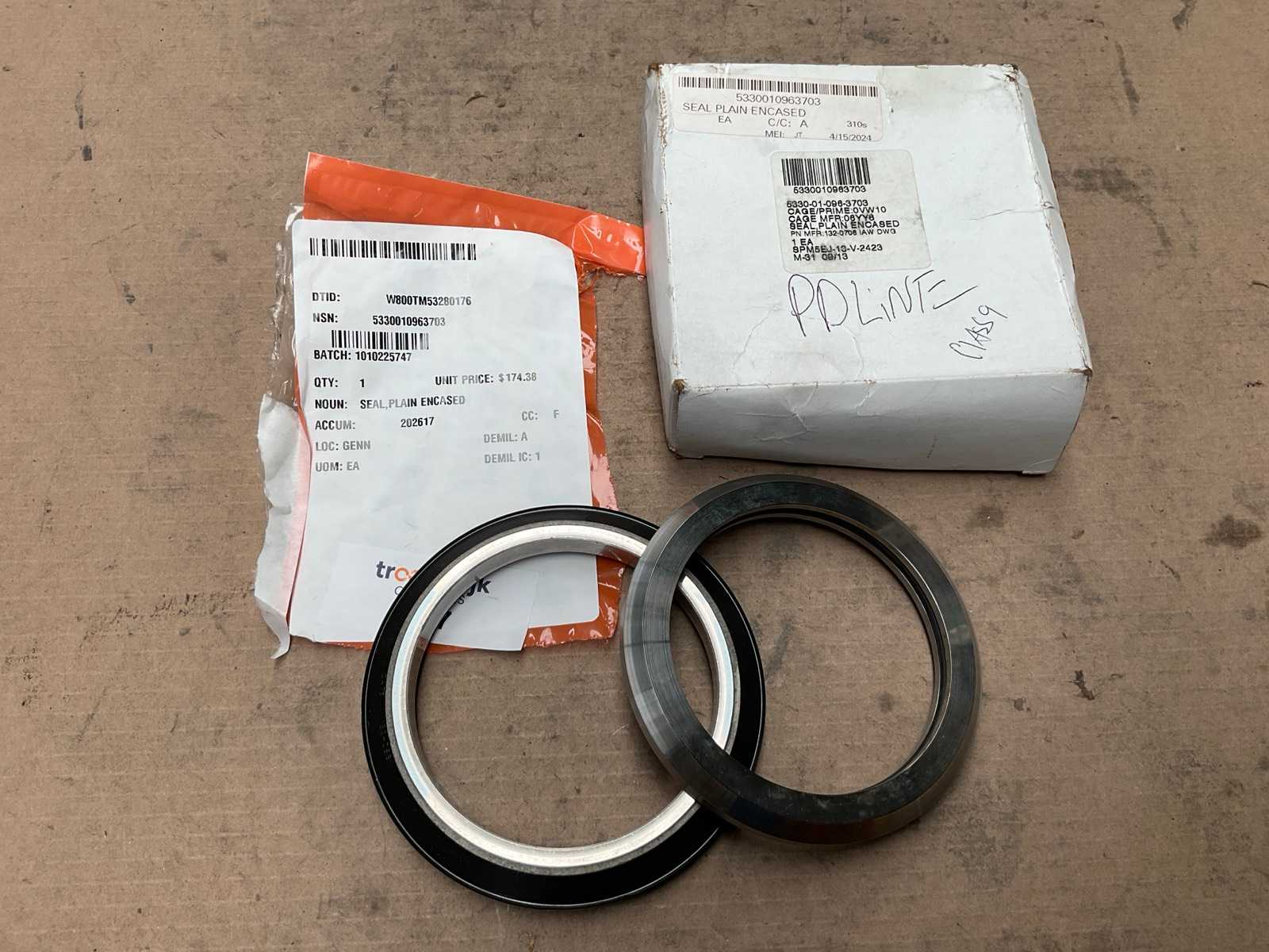 Plain encased seal