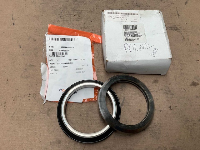 Plain encased seal
