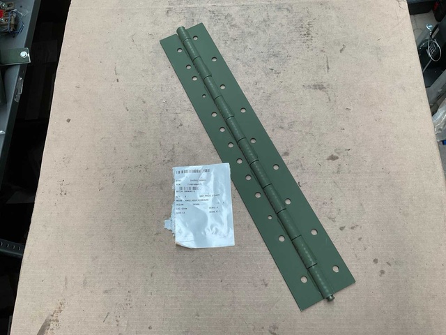Vehicular door hinge (8x)