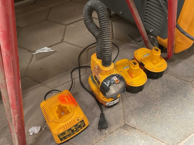 DeWalt DW919 Rechargeable light