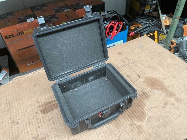 Raven Battery Case (4x)