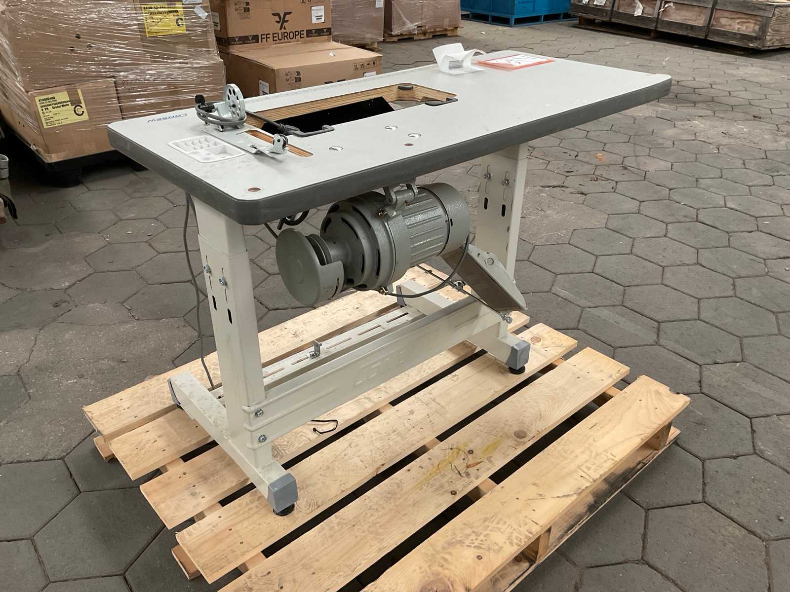 Consew Naaimachine werkblad