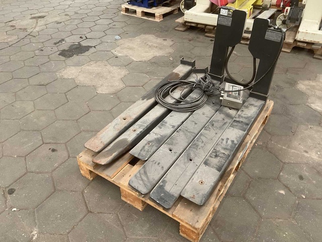 2019 GripTech WG4-25-E Heftruckvorkenset met een weegsysteem