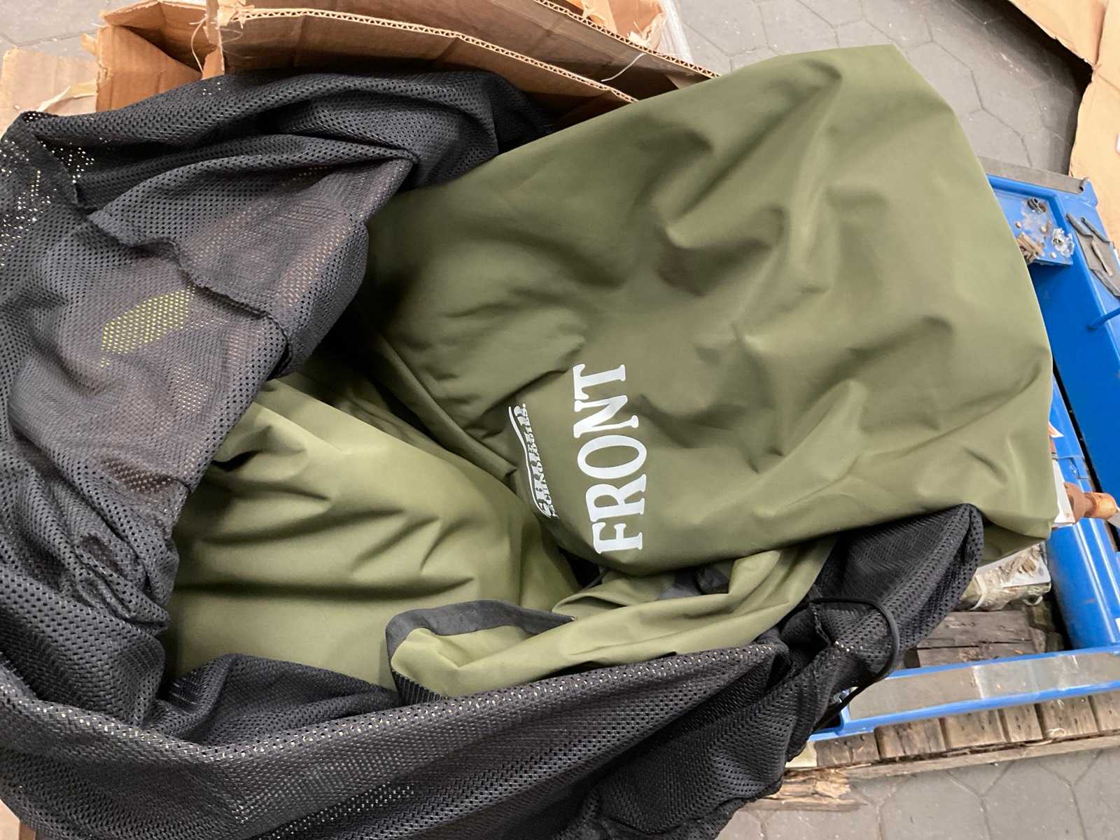 Vehicular cover (2x)