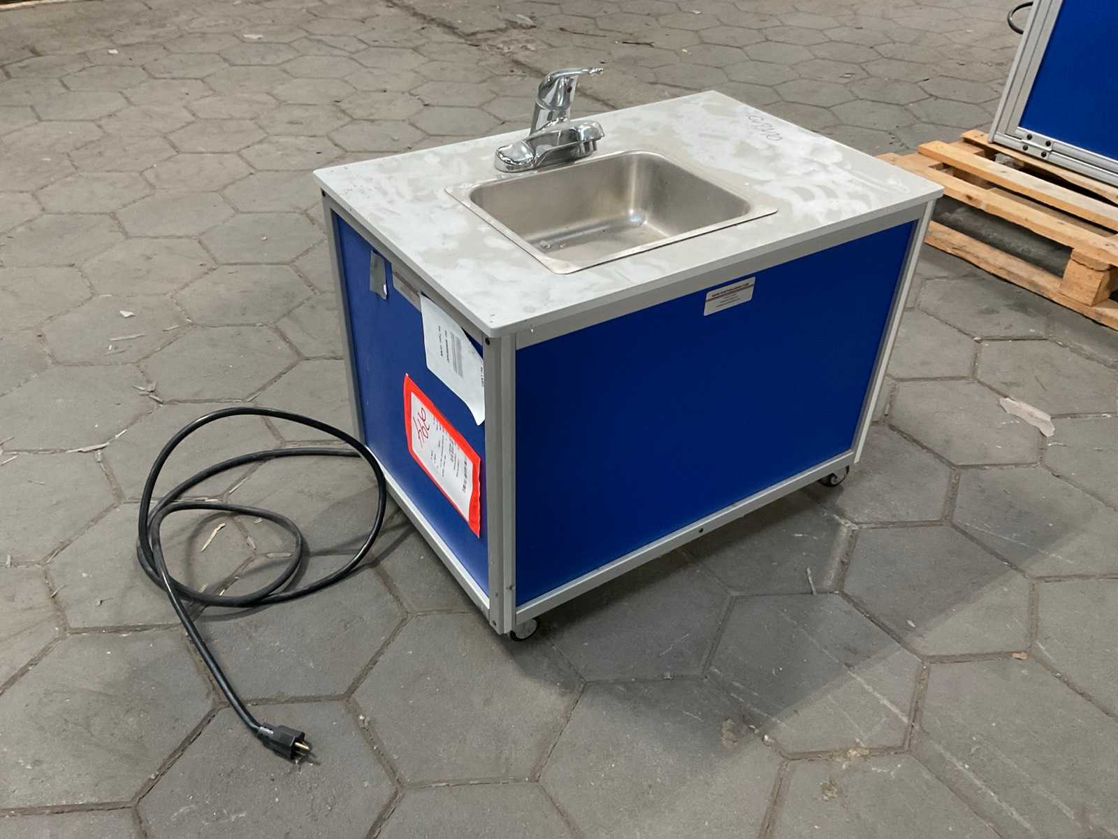 Portable sink Kinder verrijdbare gootsteen