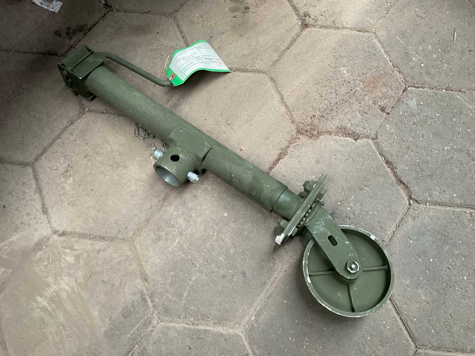 Trailer support retractable