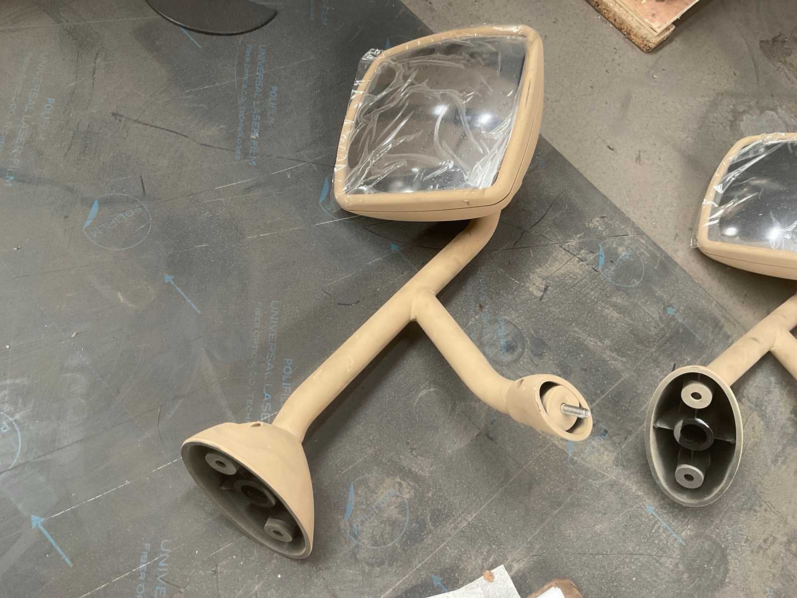 Vehicle mirror (2x)