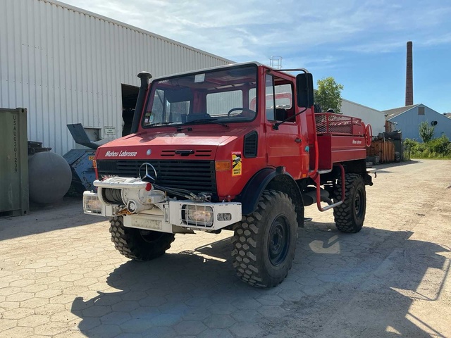 Mercedes benz Unimog 435F Brandweerwagen