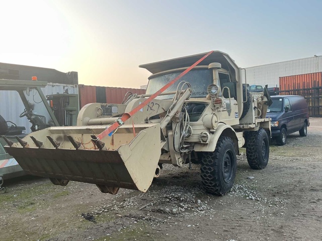 2004 Freightliner FLU419 Unimog