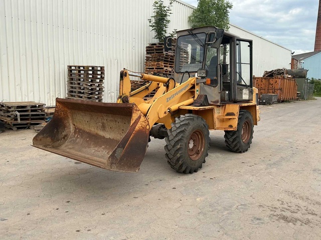 1993 Zettelmeyer ZL502 Shovel