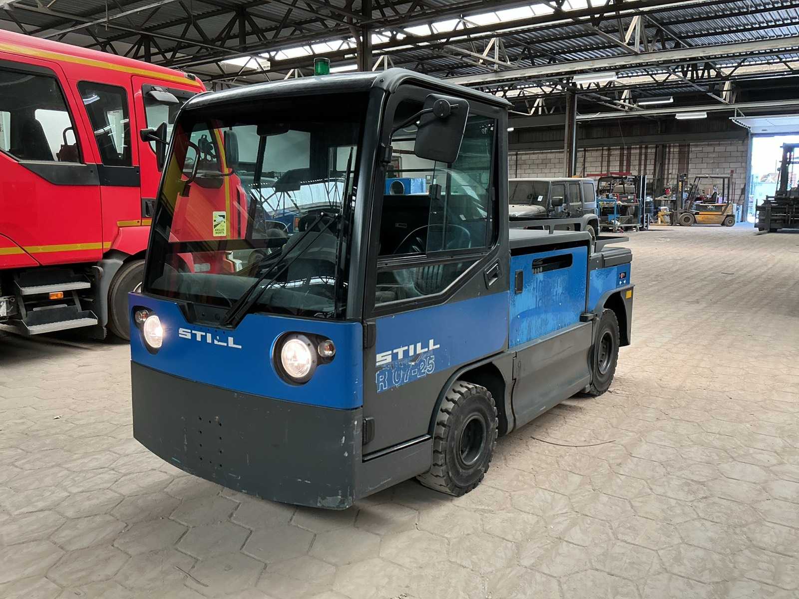 2017 Still R07-25 Warehouse tractor