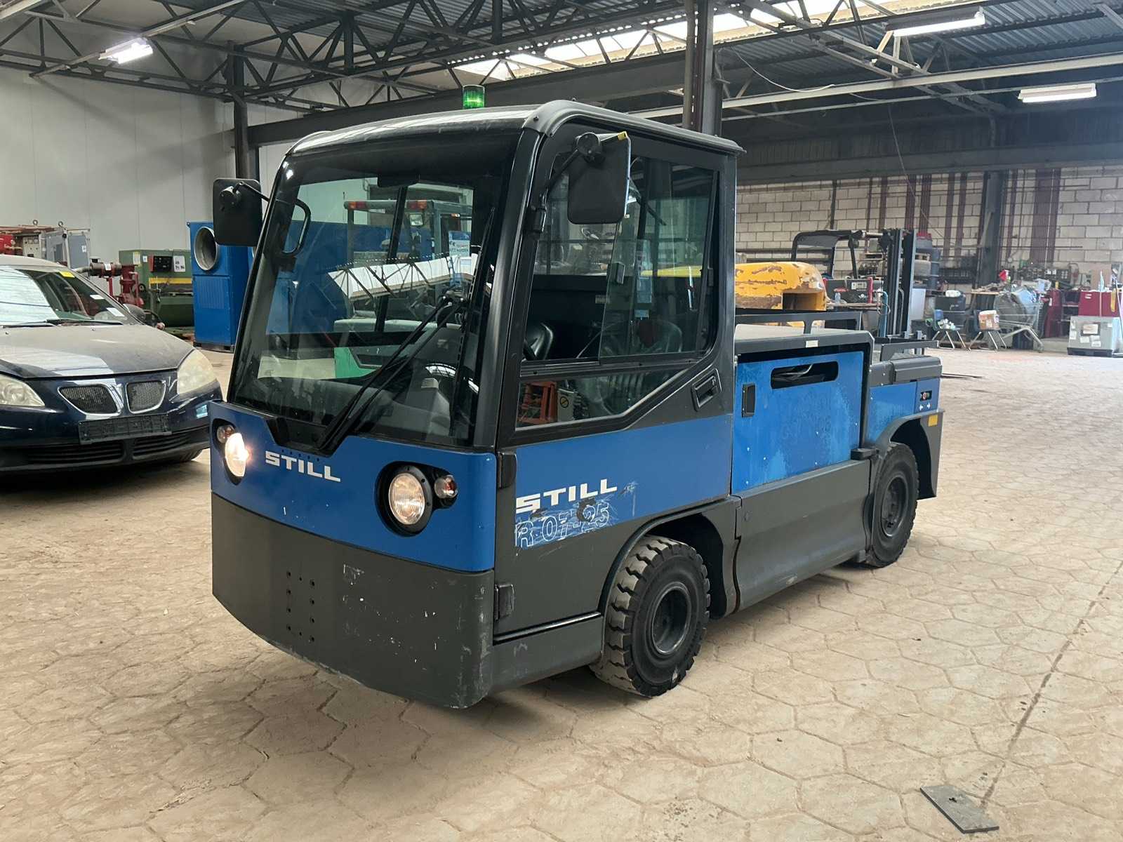 2017 Still R07-25 Warehouse tractor