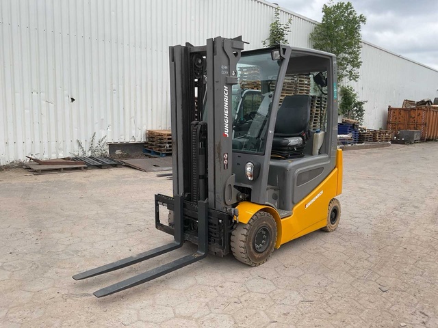 2017 Jungheinrich EFG425K Vorkheftruck