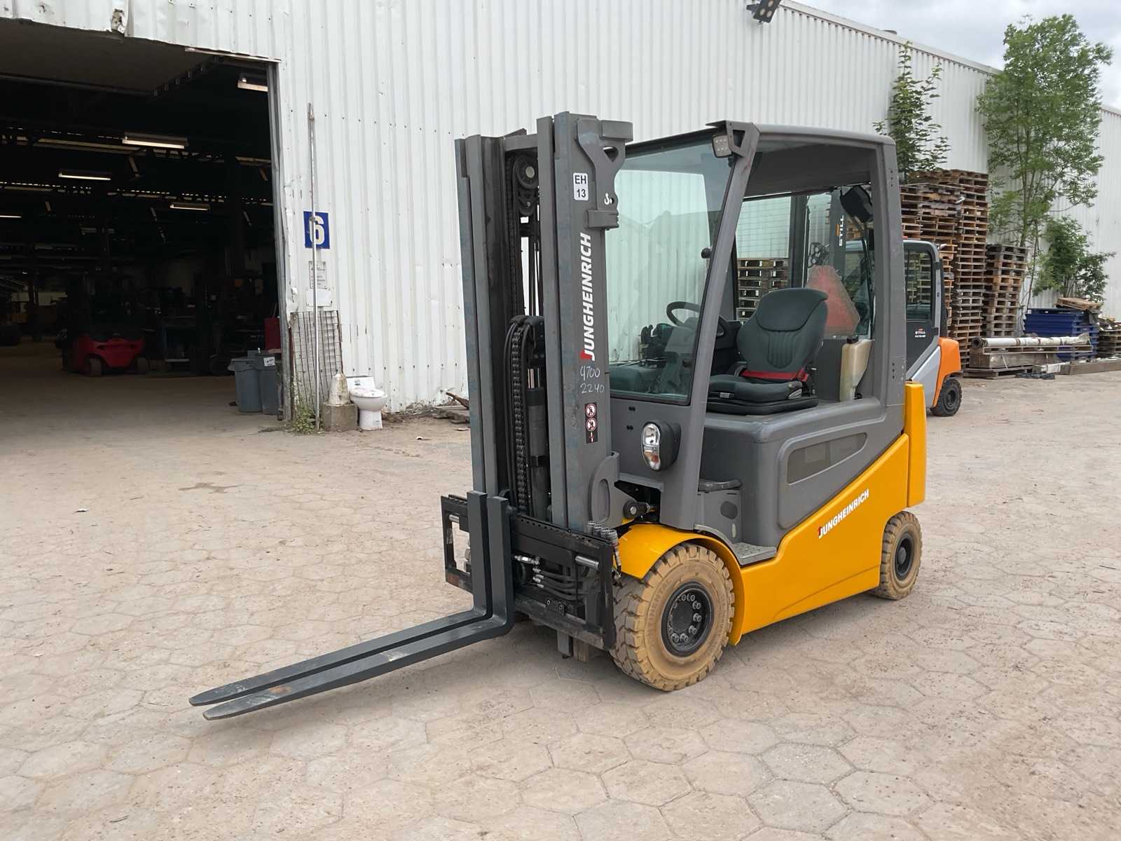 2018 Jungheinrich EFG425K Vorkheftruck